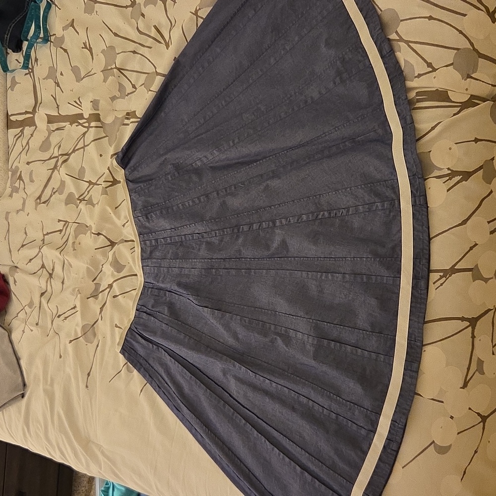 Boden Blue Chambray Pleated Knee-Length Skirt